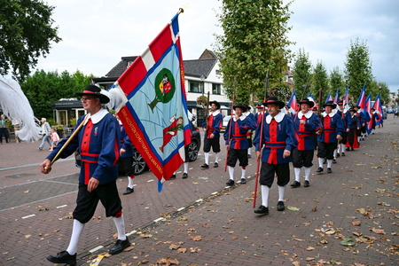 Een nieuwe koning(in): Huldeblijk aan huis · zo 30 aug